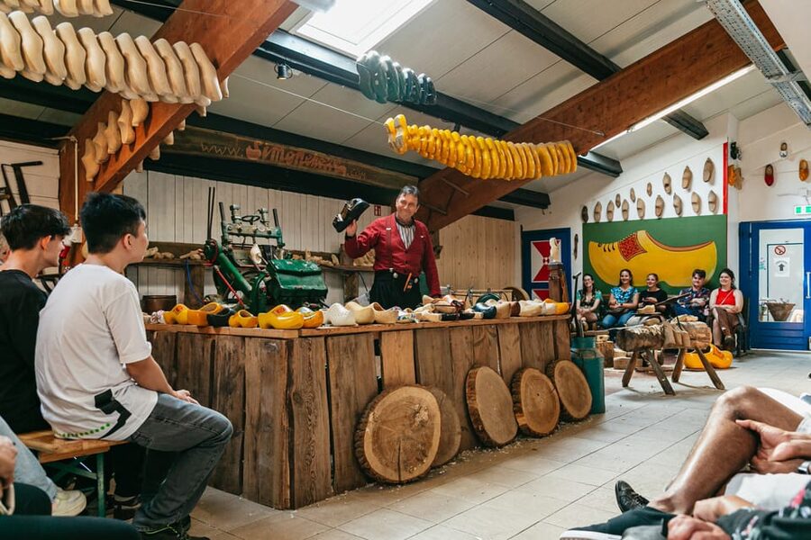 From Amsterdam: Zaanse Schans, Edam, & Marken Full-Day Trip - Who should book this countryside trip?
