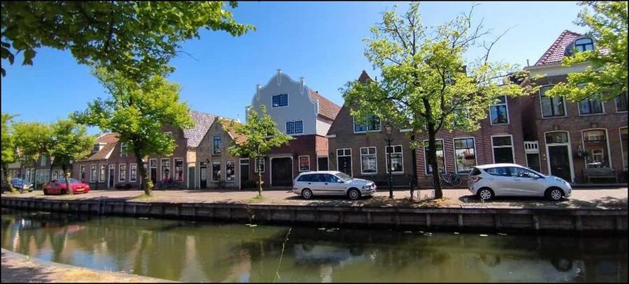 Full-day excursion to Edam, Volendam, and Marken - Volendam: fishing traditions with a tourist edge