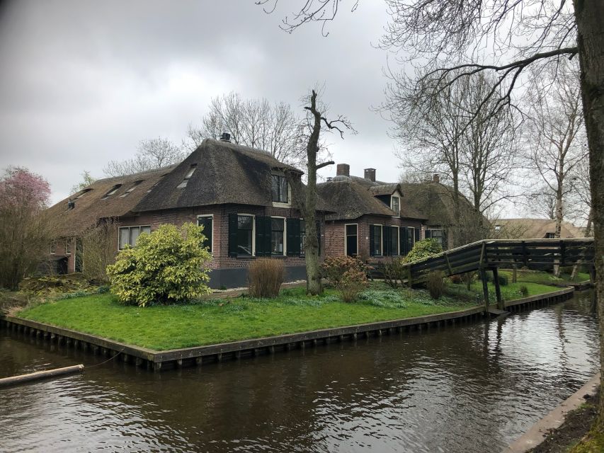 Giethoorm & Exploring the North of The Netherlands Tour - Why Giethoorn makes this day different