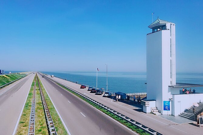 Giethoorn, Afsluitdijk, Zaanse Schans Day Tour Incl Hotel Pick Up - Giethoorn: canals, bridges, and a slower final act