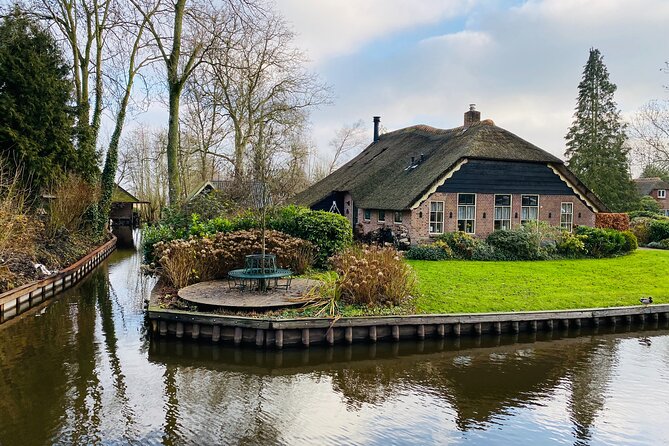 Giethoorn, Afsluitdijk, Zaanse Schans Day Tour Incl Hotel Pick Up - What to bring and how to prepare