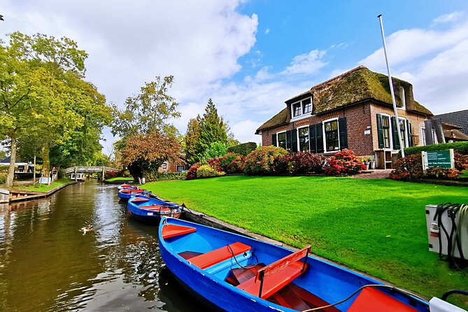 Giethoorn, Afsluitdijk, Zaanse Schans Day Tour Incl Hotel Pick Up - Afsluitdijk: a short stop on a huge engineering project