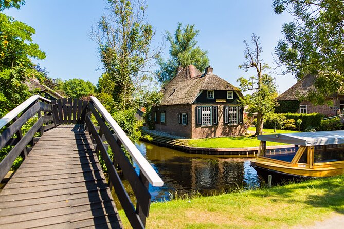 Giethoorn and Afsluitdijk Day Trip from Amsterdam with Boat Trip - Giethoorn is the reason to make the trip
