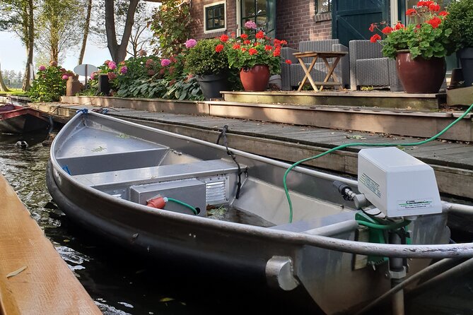 Giethoorn Day Tour from Amsterdam with Small Boat Ride - Walking beside Giethoorn’s canals