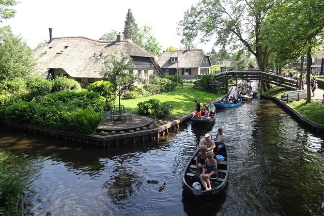 Giethoorn Day Tour from Amsterdam with Small Boat Ride - How the timing affects your experience