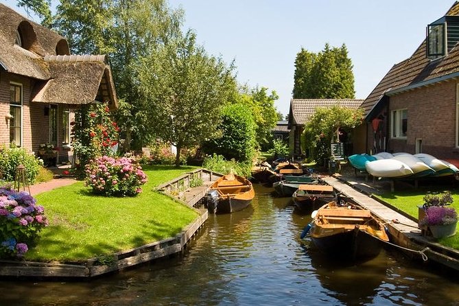 Giethoorn Private Tour & Boat Trip - Who will enjoy this Giethoorn day trip?