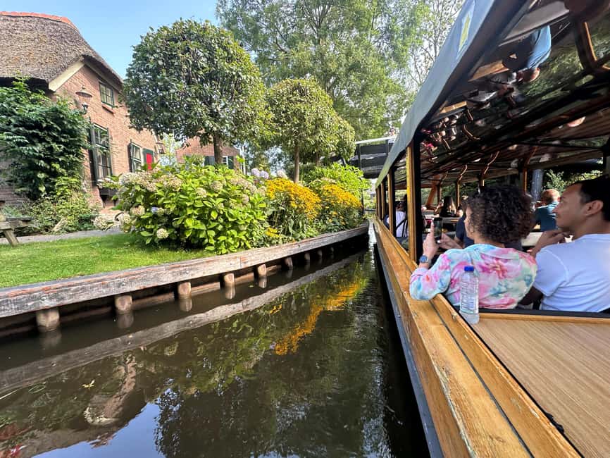 Giethoorn: Round trip from Amsterdam optional guided cruise - Price, cancellation, and booking flexibility