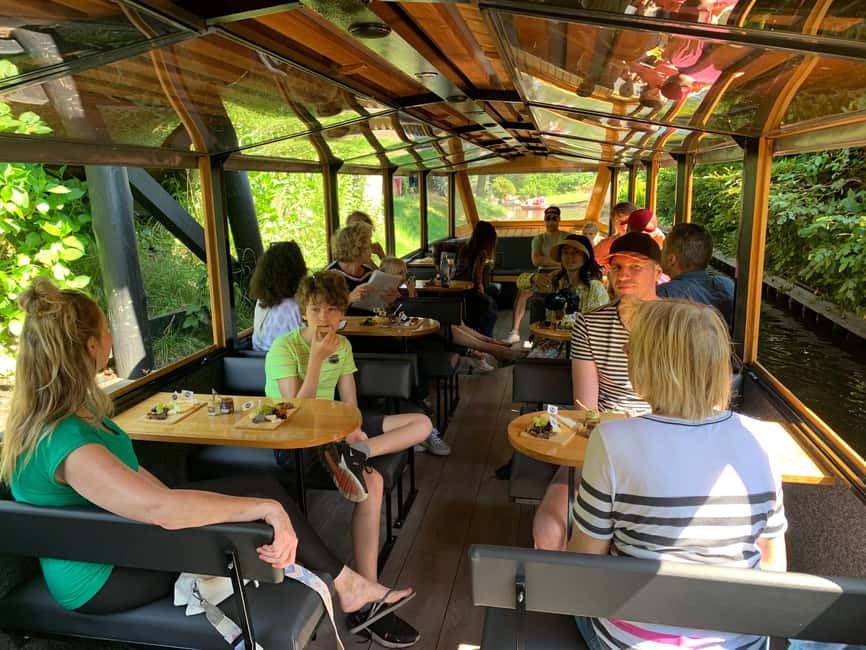 Giethoorn: Sightseeing Boat Tour - Why Giethoorn is best seen from the canals