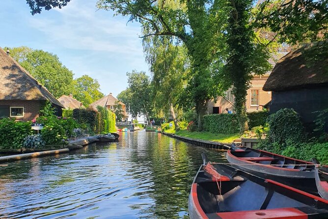 Giethoorn Small-Group Tour from Amsterdam (Max. 8 People) - What the optional Zandvoort finish adds