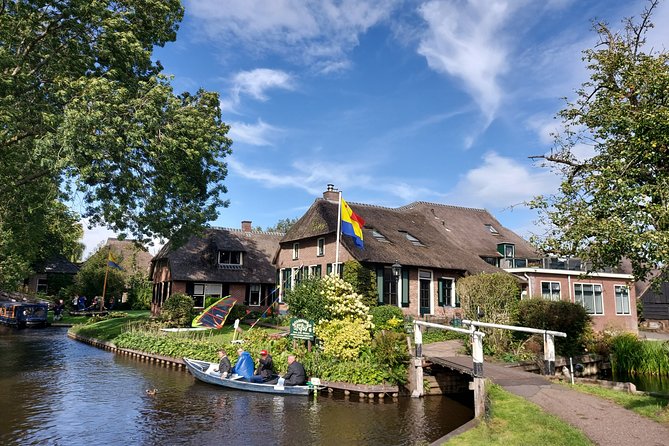 Giethoorn Small-Group Tour from Amsterdam (Max. 8 People) - Leaving Amsterdam in a small Mercedes van