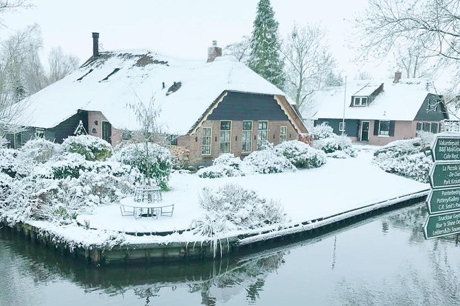 Giethoorn, Zaandam & Zaanse Schans Day Tour w/ Small Boat Ride - Guides and the value of the personal touch