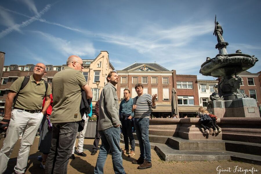Gorinchem: Highlights Tour with local guide - Reaching Buiten de Waterpoort and the river