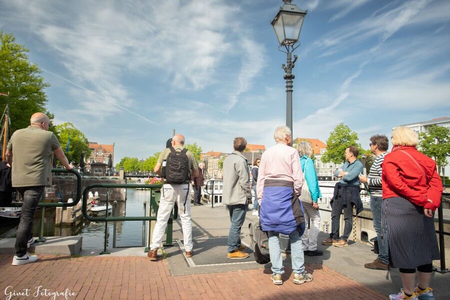 Gorinchem: Highlights Tour with local guide - Walking through Gorinchem’s old streets