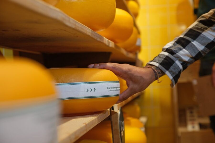 Gouda: Gouda Cheese Experience Entry Ticket - Self-guided, but not impersonal