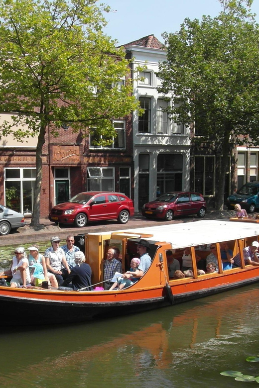 Gouda: Historical Canal Cruise - The Museum Harbour and its historic ships