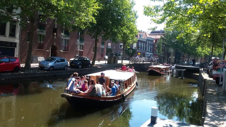 Gouda: Historical Canal Cruise - Who should book this Gouda canal cruise?