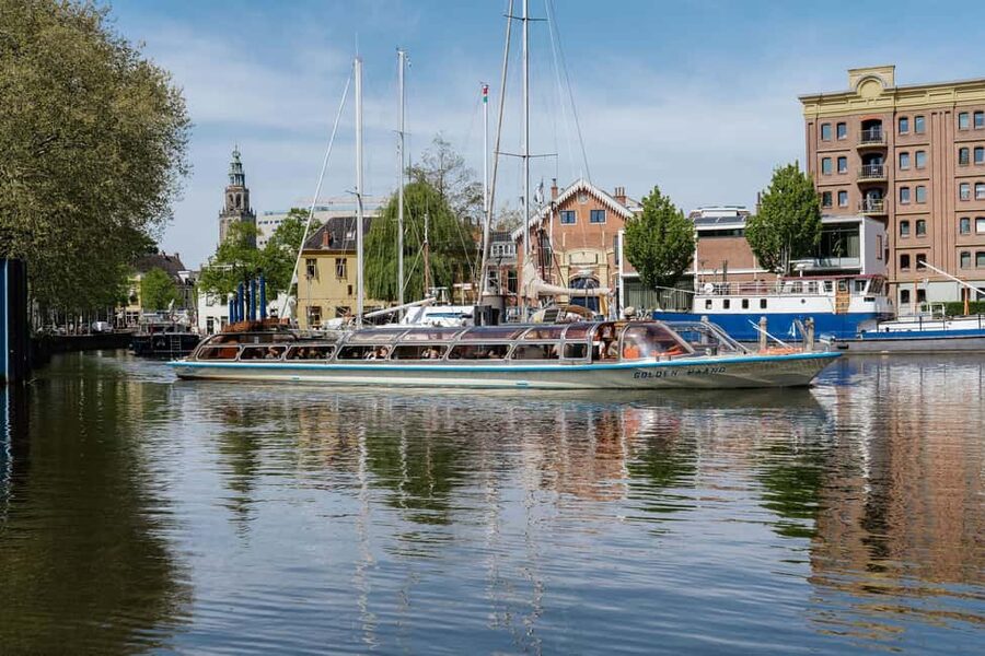 Groningen: City Canal Cruise - Why a Groningen canal cruise is worth an hour