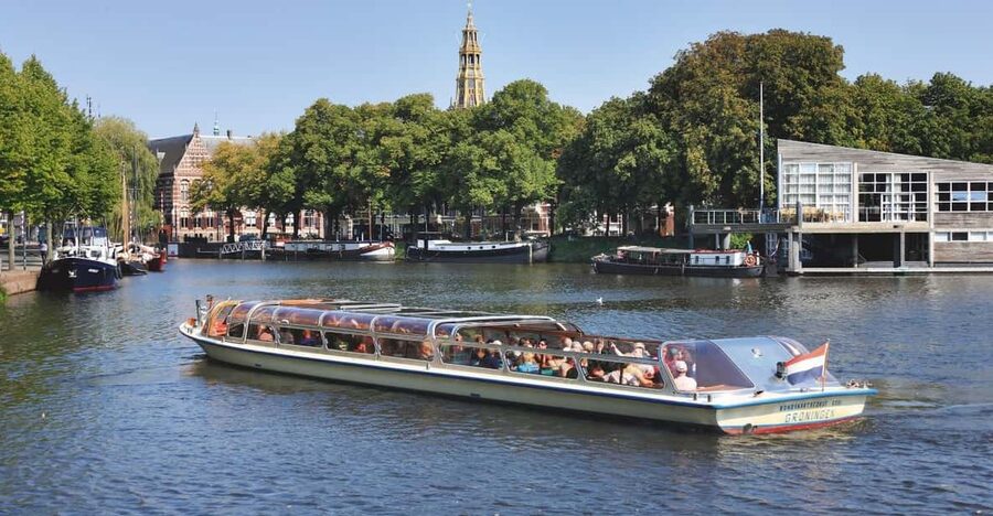 Groningen: City Canal Cruise - The first minutes on Groningen’s waterways
