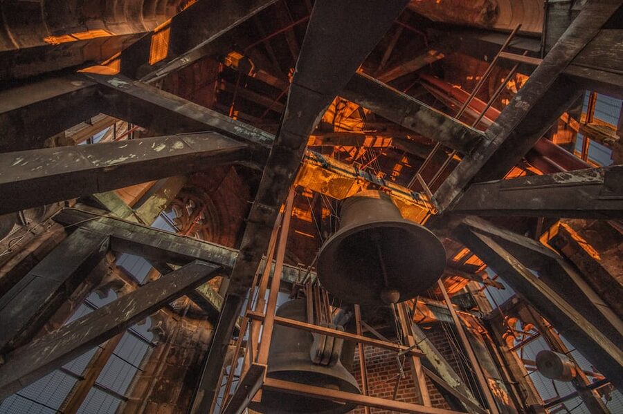 Groningen: Climb the Martinitower - The first steps reveal a working historic tower