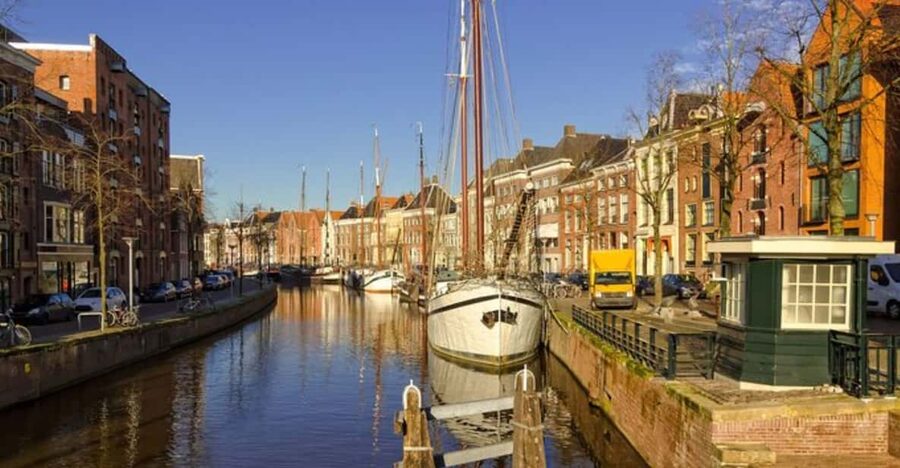 Groningen: Private custom tour with a local guide - Starting with a Groningen walk that fits your interests