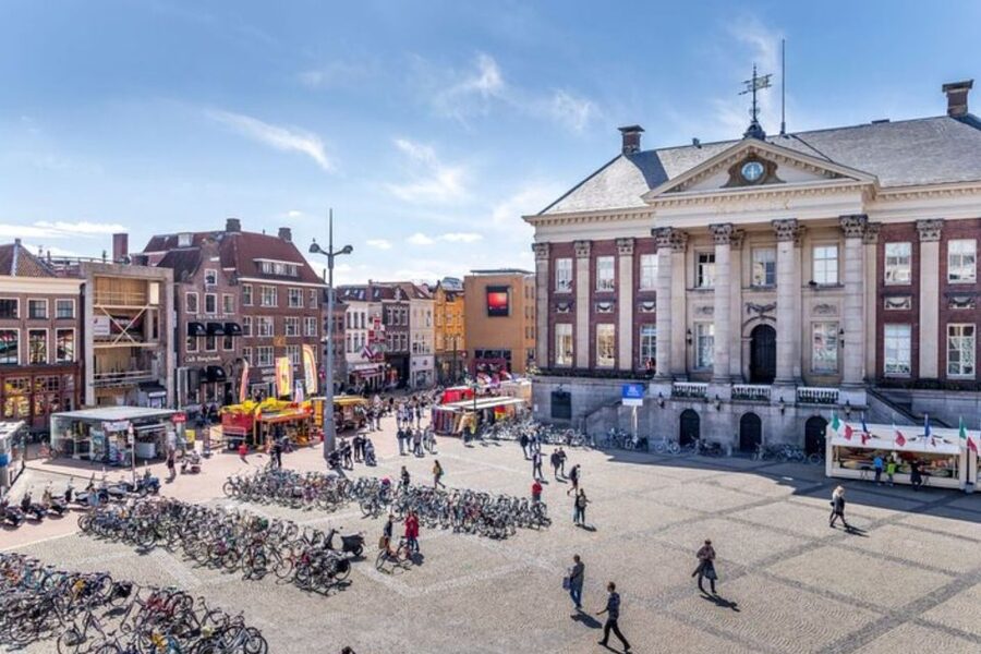 Groningen: Private custom tour with a local guide - Making the most of four to eight hours