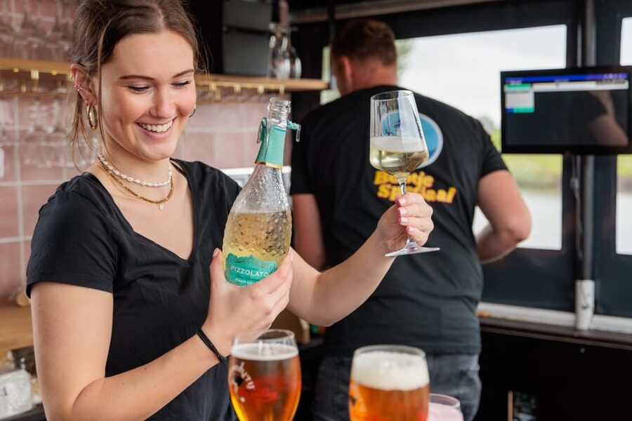 Groningen: Terrace Boat Experience with a Cozy Bar - What the 1 to 1.5-hour ride feels like