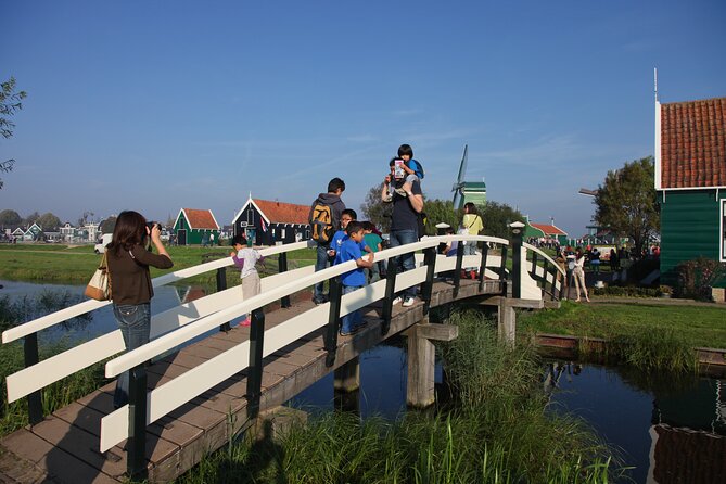 Guided Day Trip - Volendam, Zaanse Schans, Marken & Edam - Guides, group size, and the pace