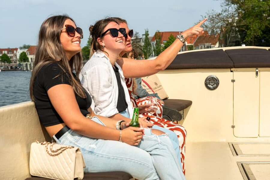 Haarlem: Guided Highlights Canal Cruise on Open Boat - Five useful things to know before you book