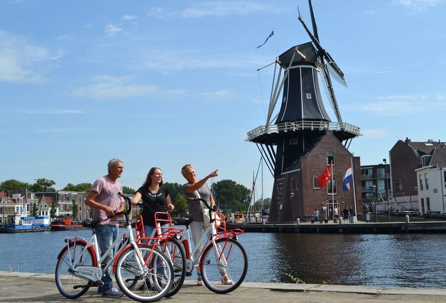Haarlem Highlights Bike Tour - Canals, churches, and Haarlem’s old streets