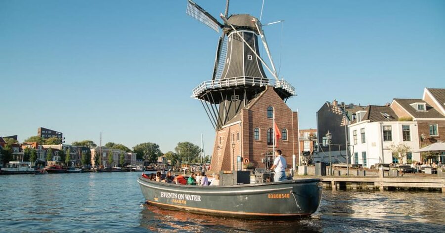 Haarlem: Sightseeing Boat Tour with Snacks and Drinks - Molen de Adriaan from the water