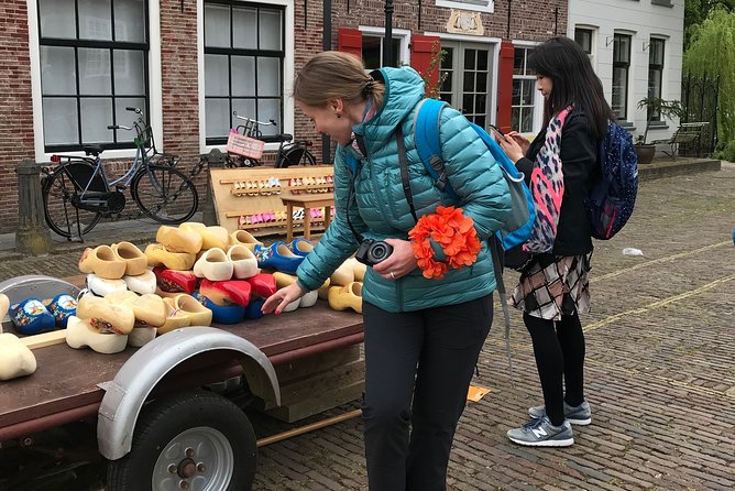 Half-Day Edam and Volendam Private Walking Tour from Amsterdam - The optional smokehouse lunch after the walk