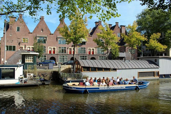 Historical Canal Tour - What the guide adds to the ride