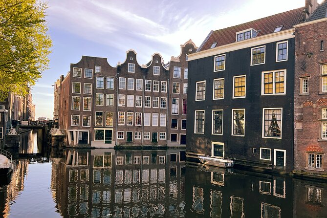 Historical Walking Tour, private with local Dutch guide - Why this walk works well on your first day