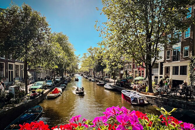 Humans of Amsterdam: Cultural Walking Tour incl. meeting 2 locals - Walking the Canal Ring