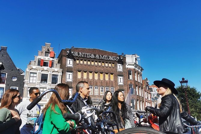 Humans of Amsterdam: Cultural Walking Tour incl. meeting 2 locals - De Wallen through a local story