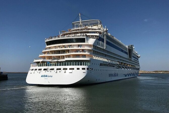 IJmuiden to Amsterdam Private Transfer - What the vehicle and driver service are like