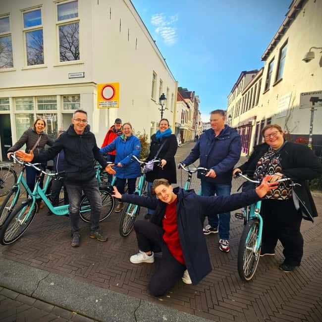 Interactive Safe 2,5hr Bike tour with Entertaining Guide - Five minutes that matter: the safety briefing