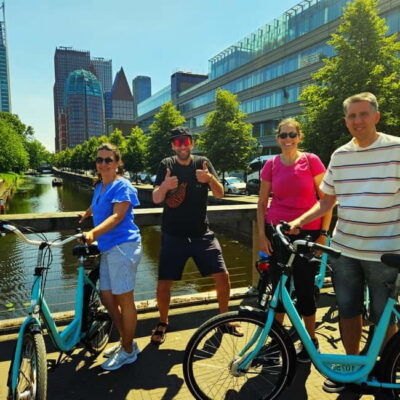 Interactive Safe 2,5hr Bike tour with Entertaining Guide