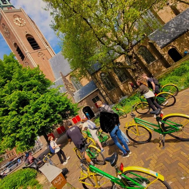 Interactive Safe 2,5hr Bike tour with Entertaining Guide - Bierkade and Chinatown: a quick look at urban variety