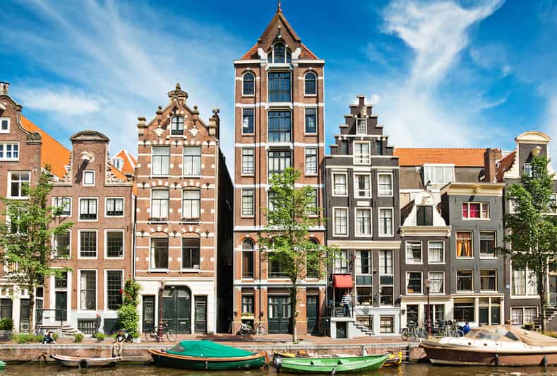 Jordaan, Anne Frank and Leidseplein tour in English - Starting beside Amsterdam Central Station