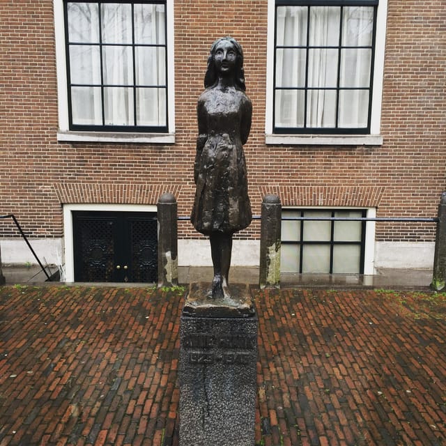 Jordaan, Anne Frank and Leidseplein tour in English - Anne Frank’s address on Prinsengracht