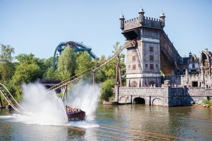 Kaatsheuvel: Efteling Theme Park Day Admission Ticket - Raveleijn and Aquanura after the rides