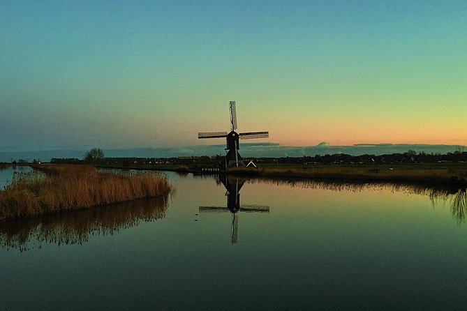 Kinderdijk Photography tour - Walking Among Windmills, Reeds, and Waterways