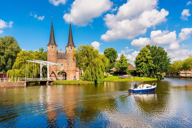 Kinderdijk Windmills and Delft Small-Group Tour from Amsterdam - How the small-group format changes the day