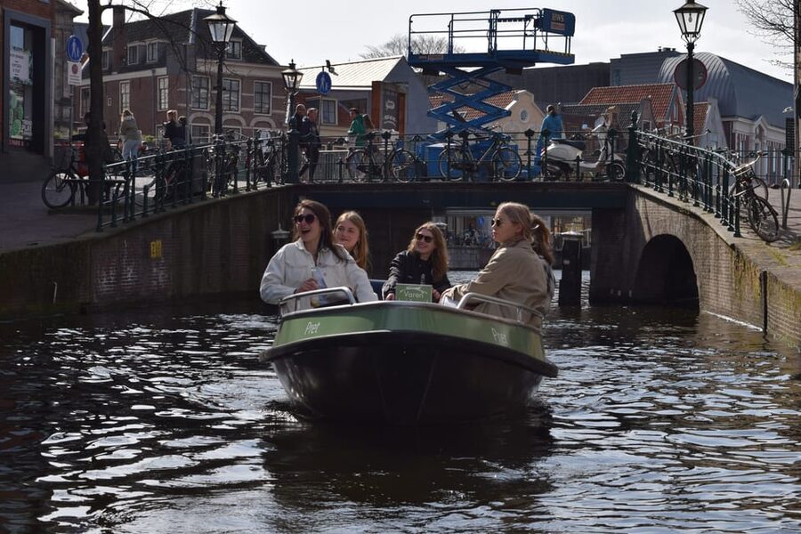 Leiden: Electric Boat Rental - Should you book the Leiden electric boat?