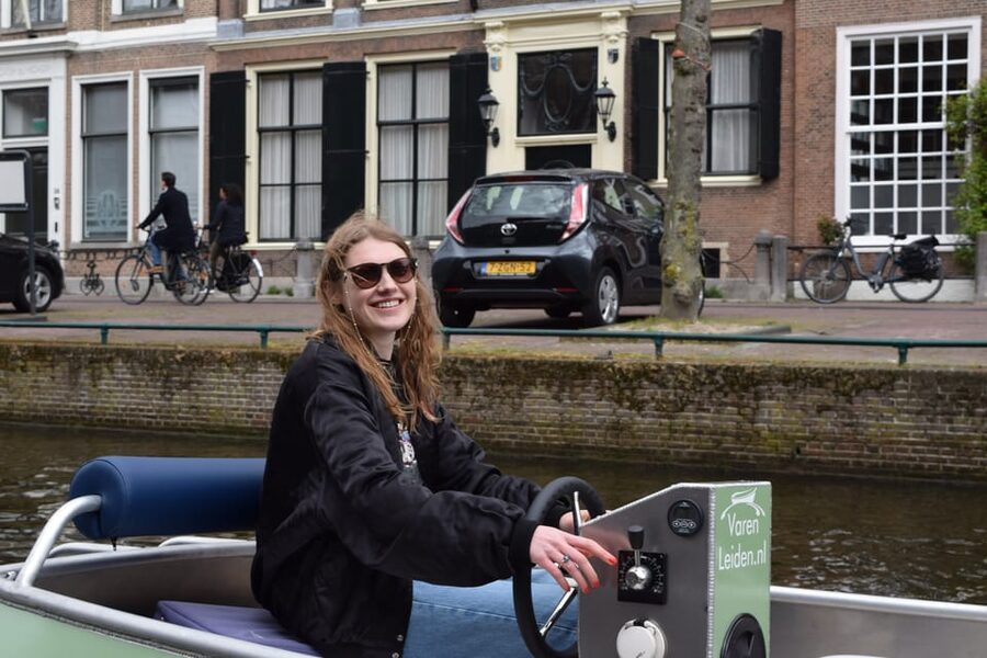 Leiden: Electric Boat Rental - What the price means for your group