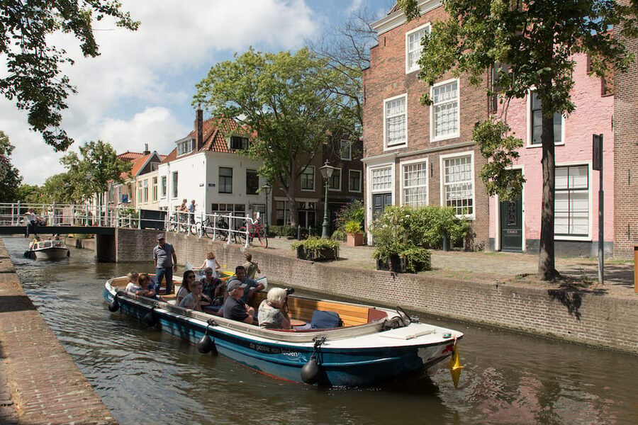 Leiden: Guided City Canal Cruise - Is $15 a fair price?