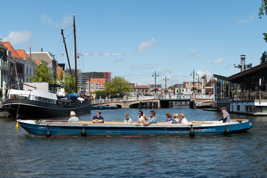Leiden: Guided City Canal Cruise - Commentary in Dutch and English
