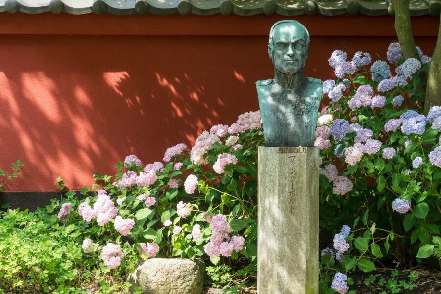 Leiden: Hortus Botanicus Entry Ticket - Seasonal highlights worth planning around