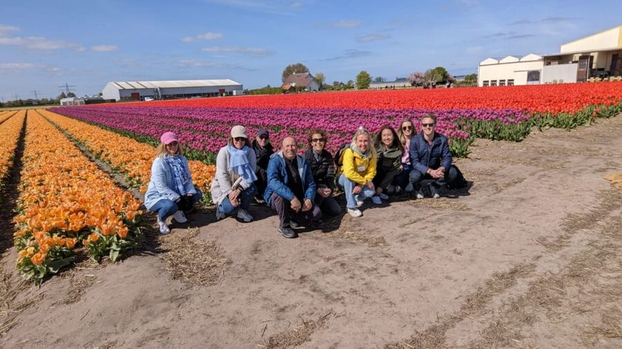 Lisse: Enjoy the Tulip Fields by Bike with a Local Guide! - Getting oriented in Lisse’s village center